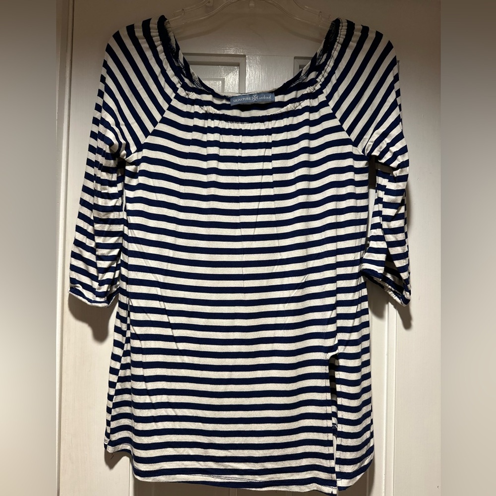 Signature Weekend Scoop Neck Knit Blouse